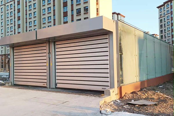 小区车辆进出车库涡轮硬质快速门