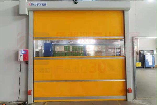 可拉绳开启的快速卷帘门&nbsp;