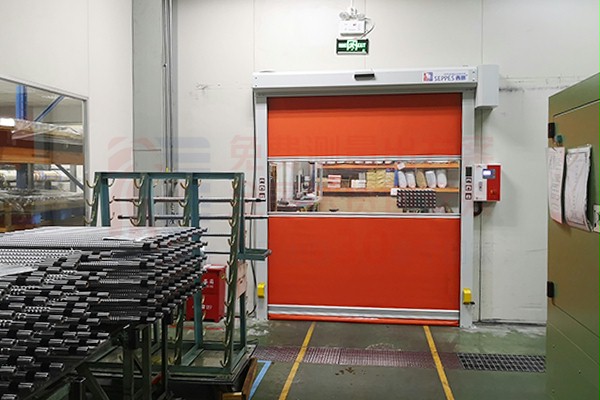 汽车制造工厂隔热快速卷帘门2 汽车制造工厂隔热快速卷帘门