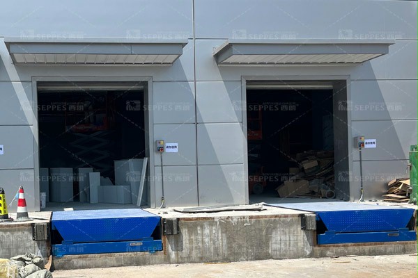 液压装卸货平台 液压装卸货平台